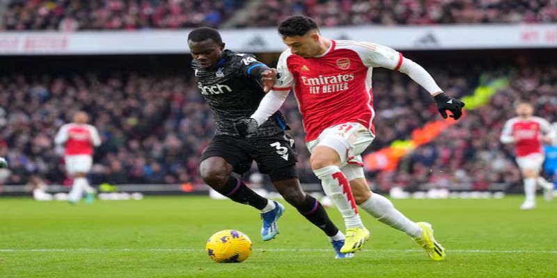 Cách hai đội sắp xếp đội hình cho 90 phút quyết định